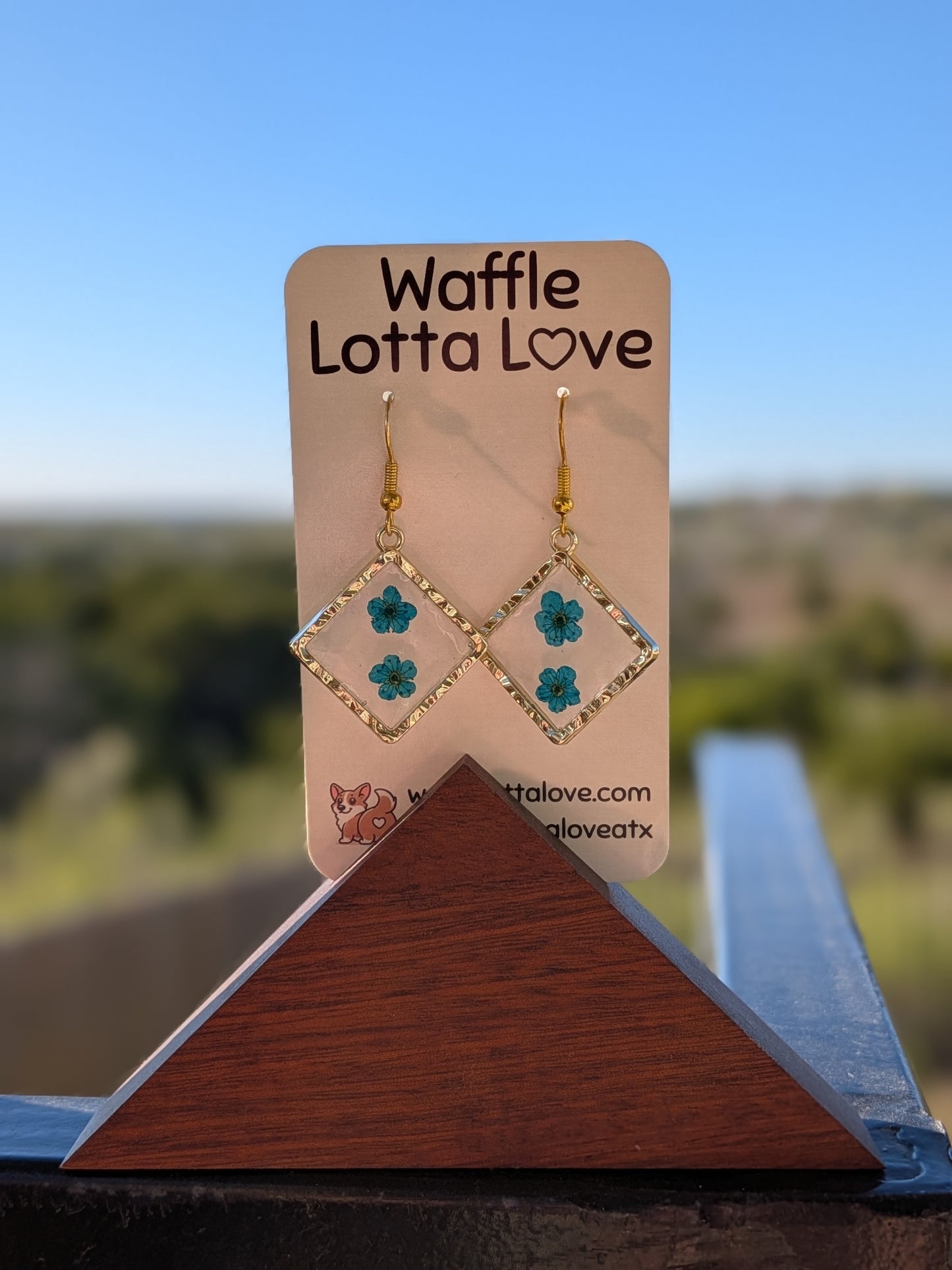 Golden Forget-Me-Not Diamonds